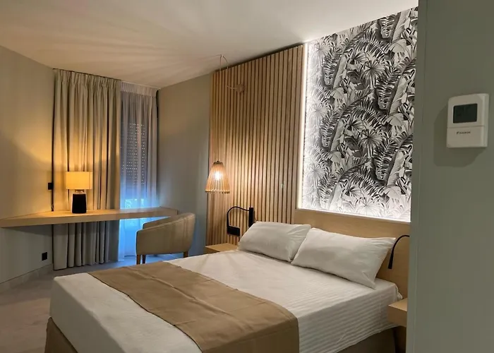 Hotel Noy