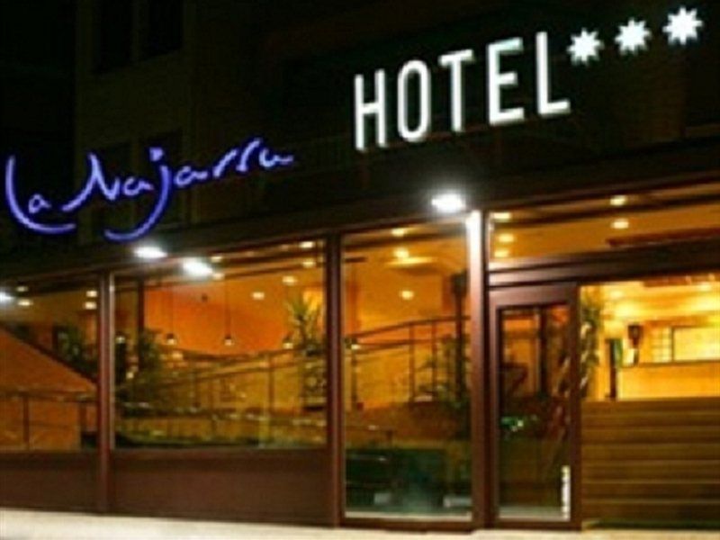 Noy 3*